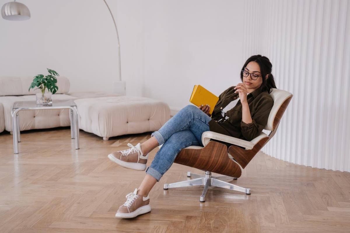 Eames Lounge Chair with Ottoman by Daedalus Designs