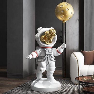 Life-Size Balloon Head Astronaut Statue