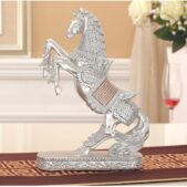 Daedalus Designs - Luxury Golden War Horse Sculpture - Review