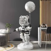 Daedalus Designs - Life-Size Balloon Head Astronaut Statue - Review