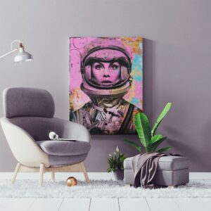 Daedalus Designs - Jeannie Shrimpton Girl Astronaut 60s Space Age Circles Graffiti Wall Art - Review
