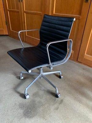 Click to view full screen Eames Aluminum Group Office Chair - Customer Review Image