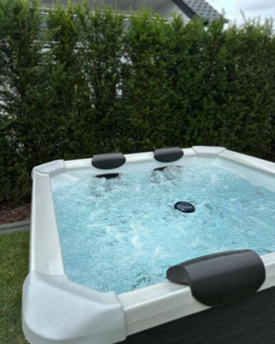 MSpa Oslo Inflatable Hot Tub - Customer Review Image