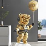 Life-Size Balloon Head Astronaut Statue