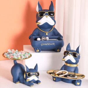 Smoking Bulldog Butler